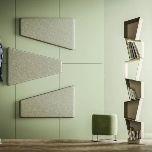 Libreria componibile Su formata da poligoni irregolari in metallo di Ronda Design