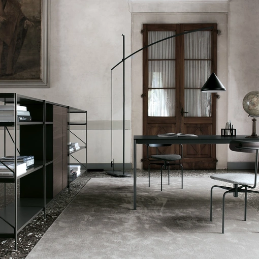 Libreria divisoria in alluminio ghisa con frontali in HPL rovere affumicato XY configurazione 34 di Extendo