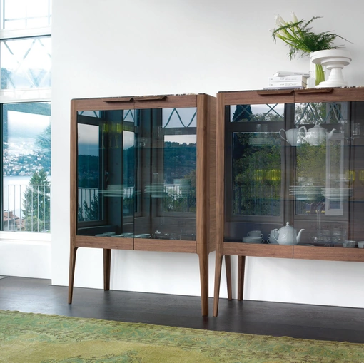 Madia Atlante 02 in noce canaletto e vetro di Porada