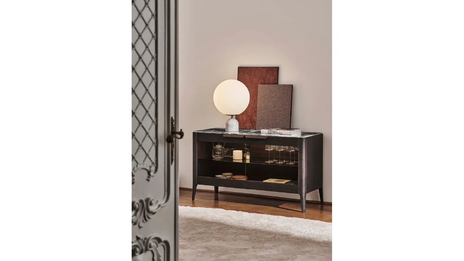 Madia Atlante 06 in legno con ante in vetro di Porada