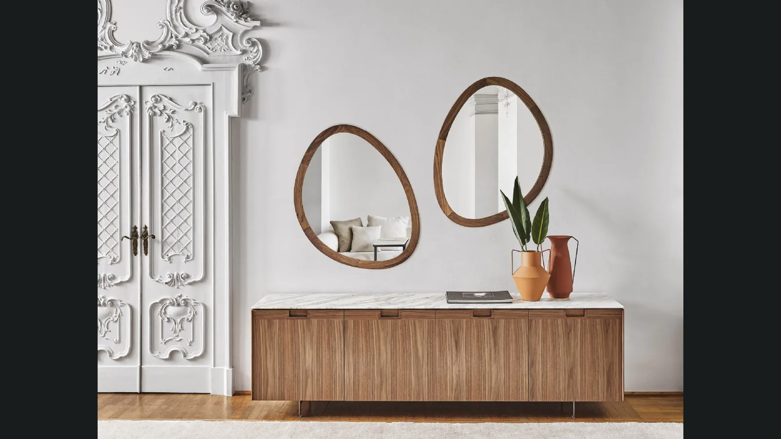 Madia con quattro ante battenti in legno con intarsio Matics 4 di Porada