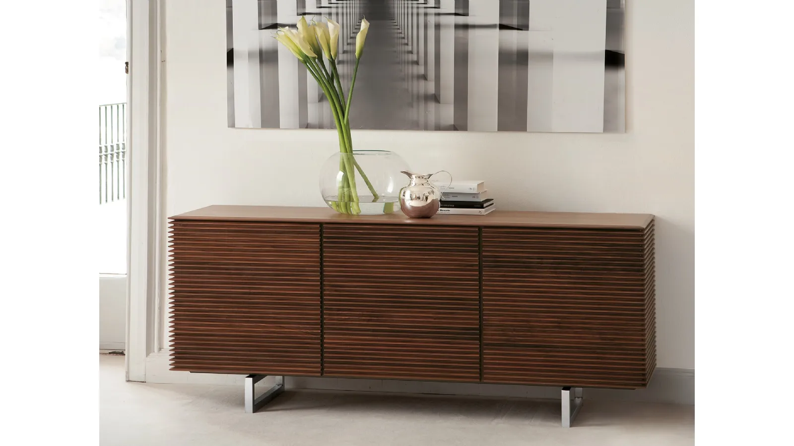 Madia moderna con ante in legno massello Riga di Porada