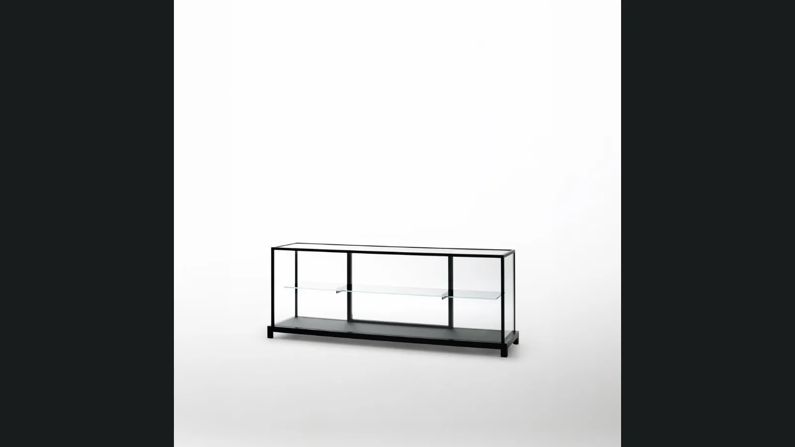 Madia Wunderkammer in cristallo con struttura in alluminio di Glas Italia