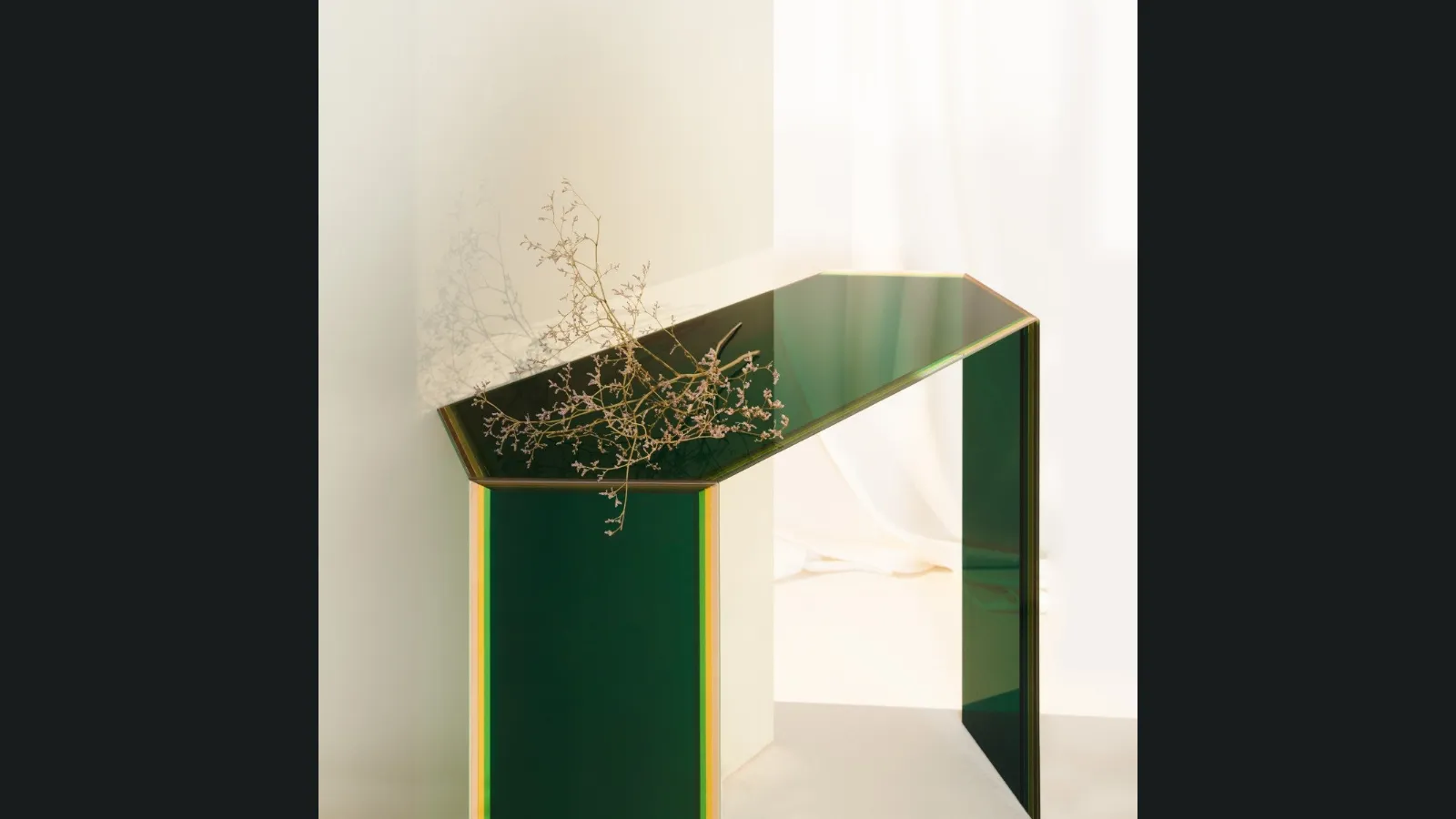 Mobile ingresso Bisel di Glas Italia