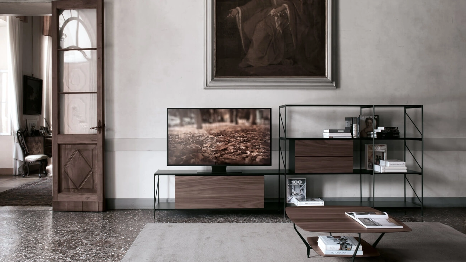 Mobile Porta Tv XY configurazione 33 in HPL noce e alluminio di Extendo