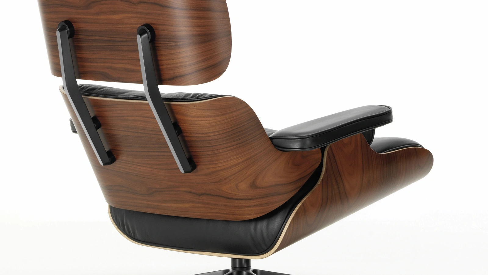 Poltrona Comoda in legno e pelle di Sigerico