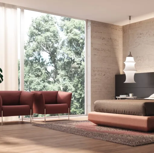 Poltroncina in tessuto con piedini in metallo Dolly di Estel