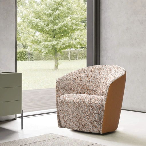 Poltroncina Fuller in tessuto e pelle di Presotto