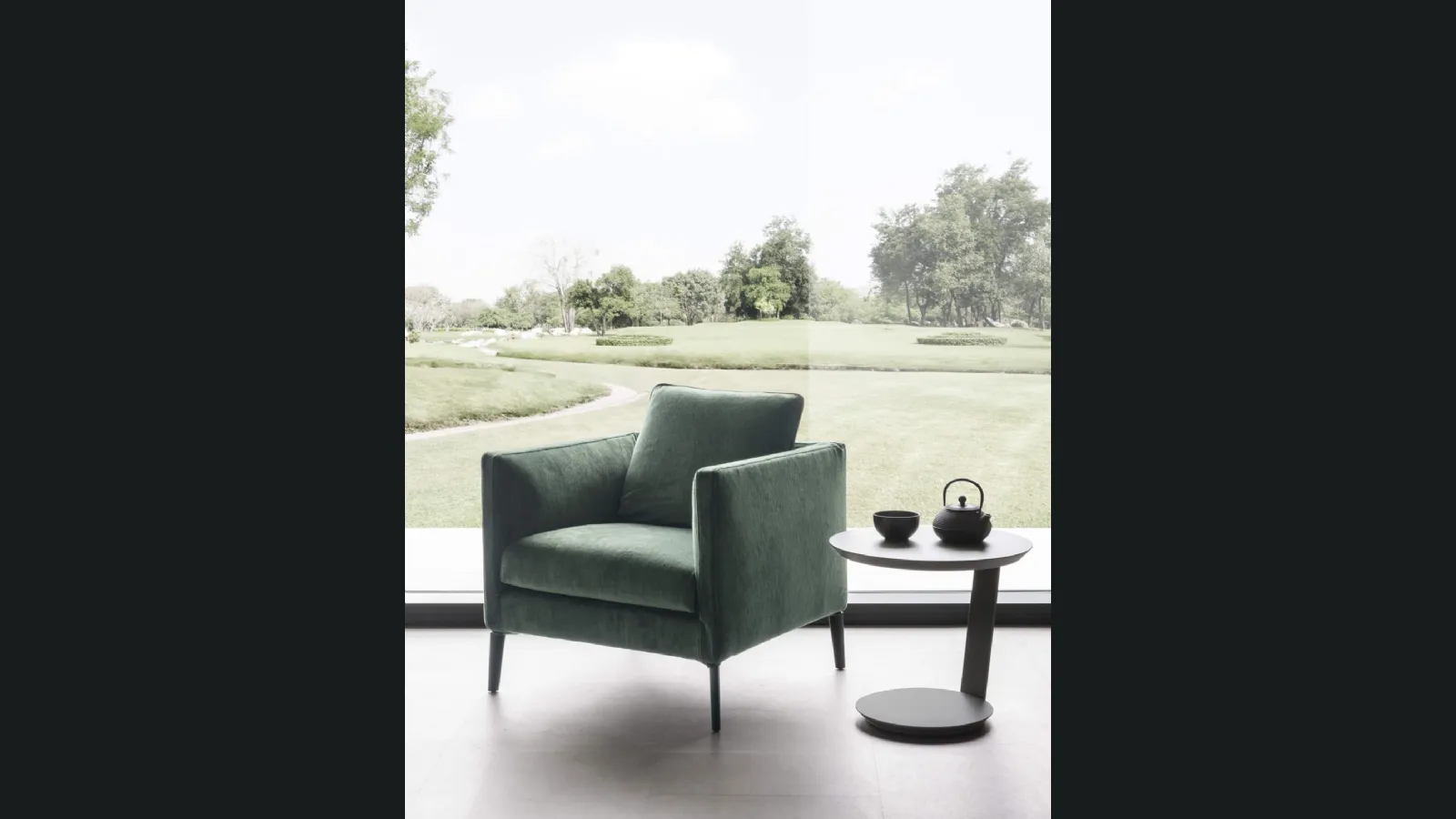 Poltrona Raffaello in tessuto di Presotto