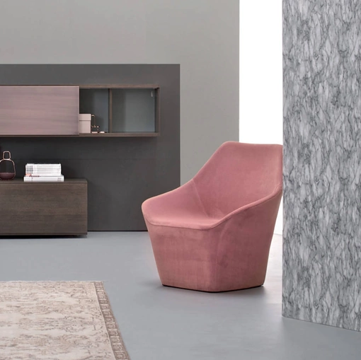 Poltroncina in tessuto comoda ed elegante Rhea di Estel