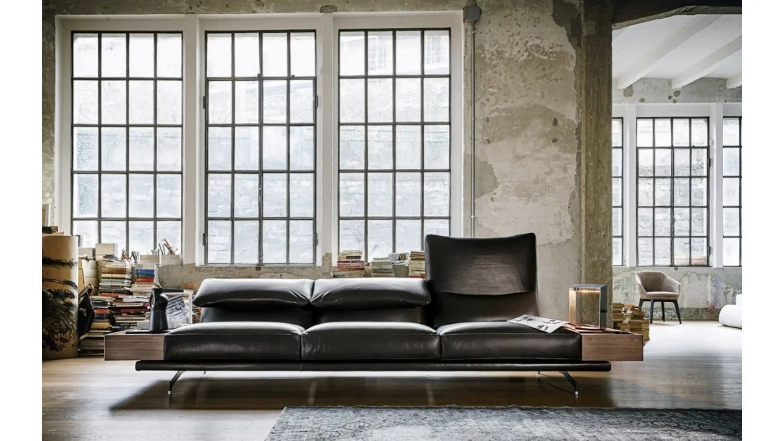 Divano lineare in pelle Altopiano di Vibieffe