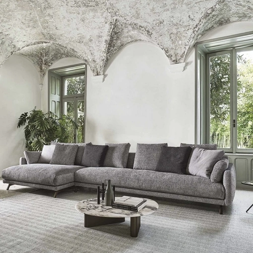 Salotto con penisola Etienne di Porada