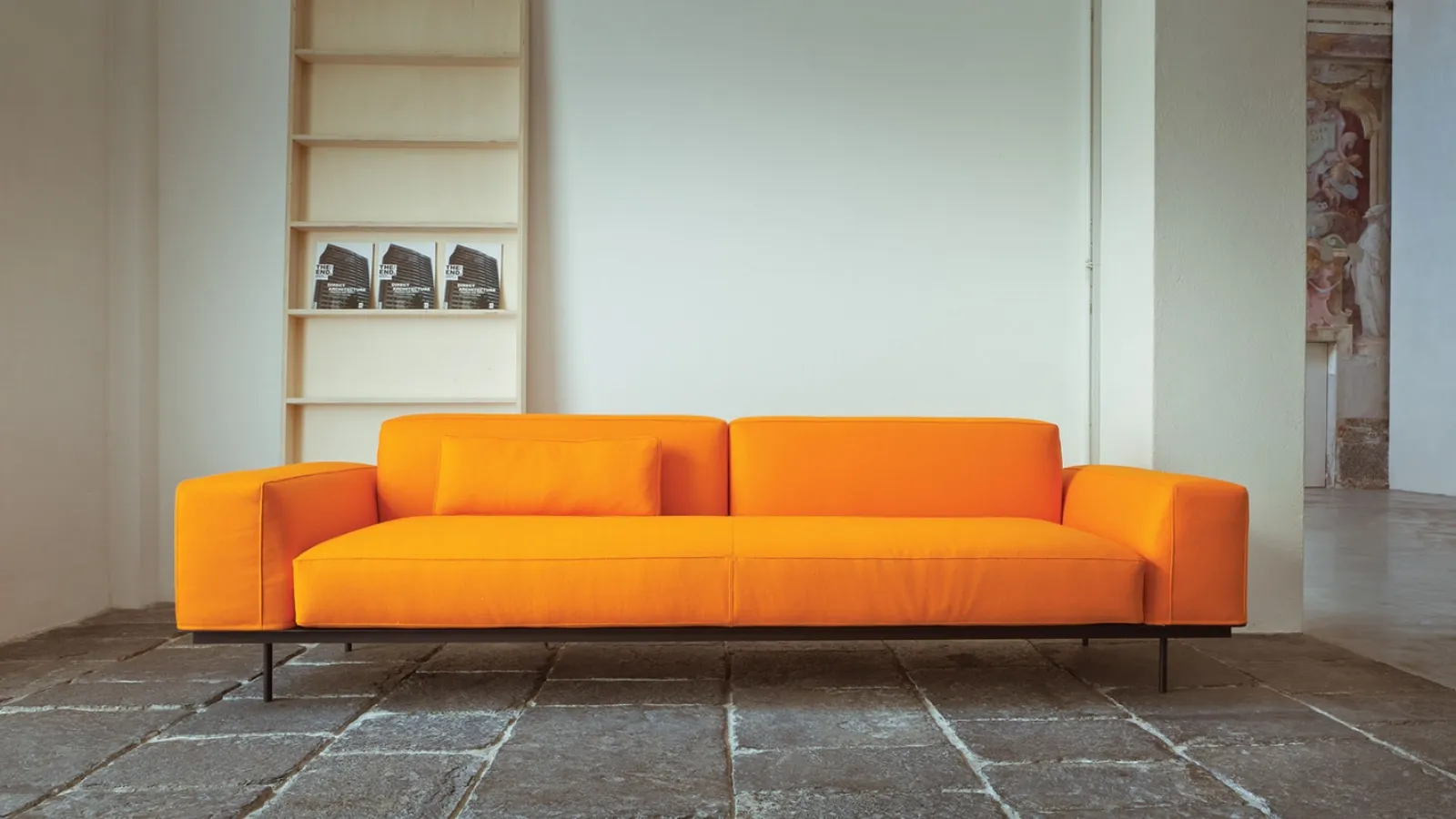 Divano lineare Sit Up di Vibieffe