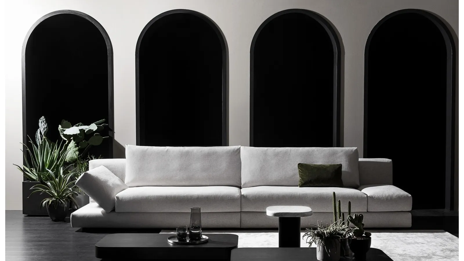 Divano lineare Evo di Vibieffe