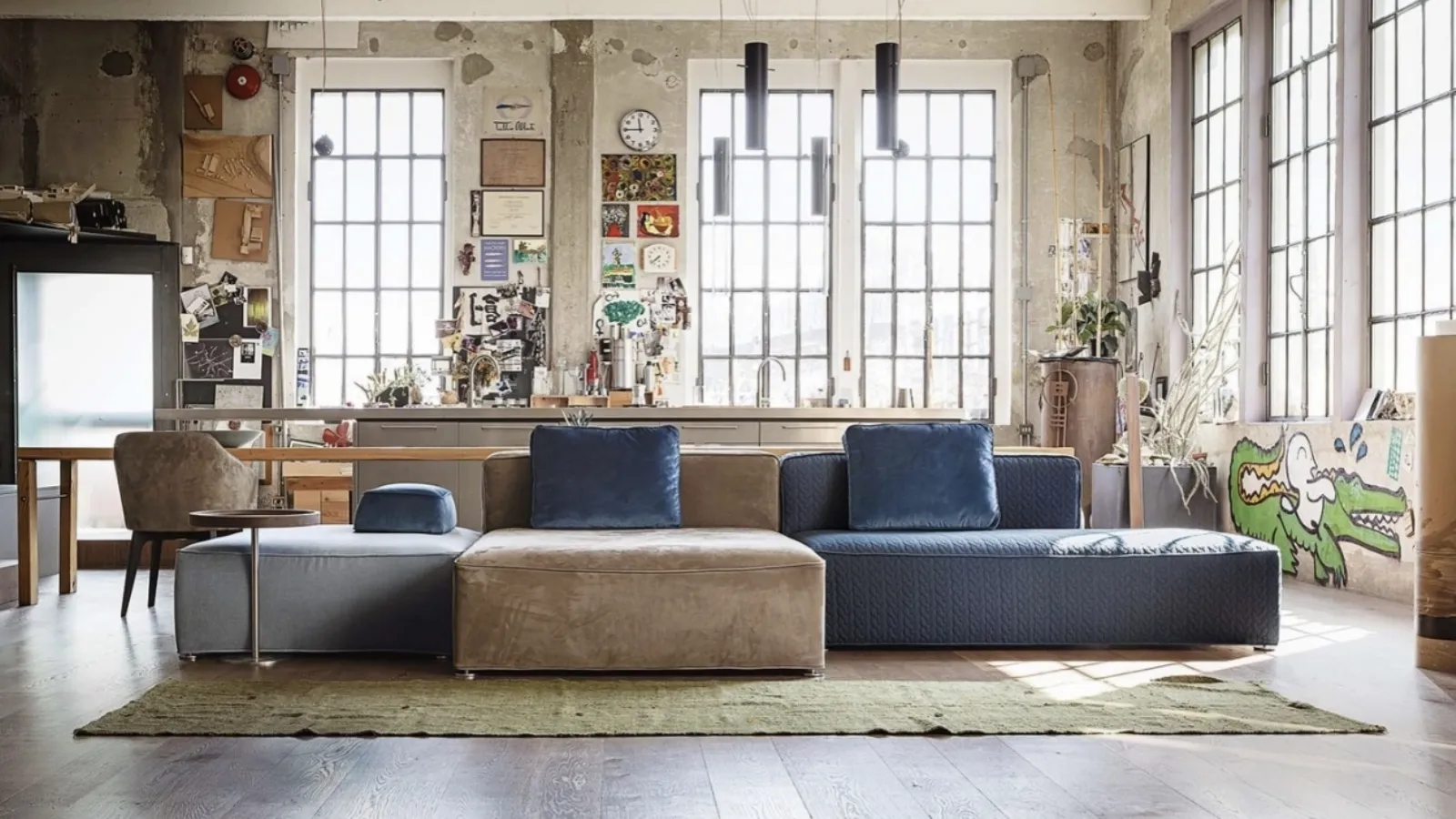 Divano in tessuto con penisola Glam di Vibieffe