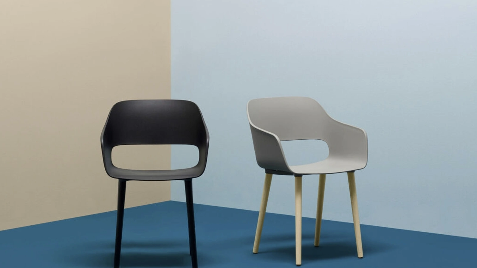 Sedia Babila LG in polipropilene con gambe in legno di Sedie Brianza