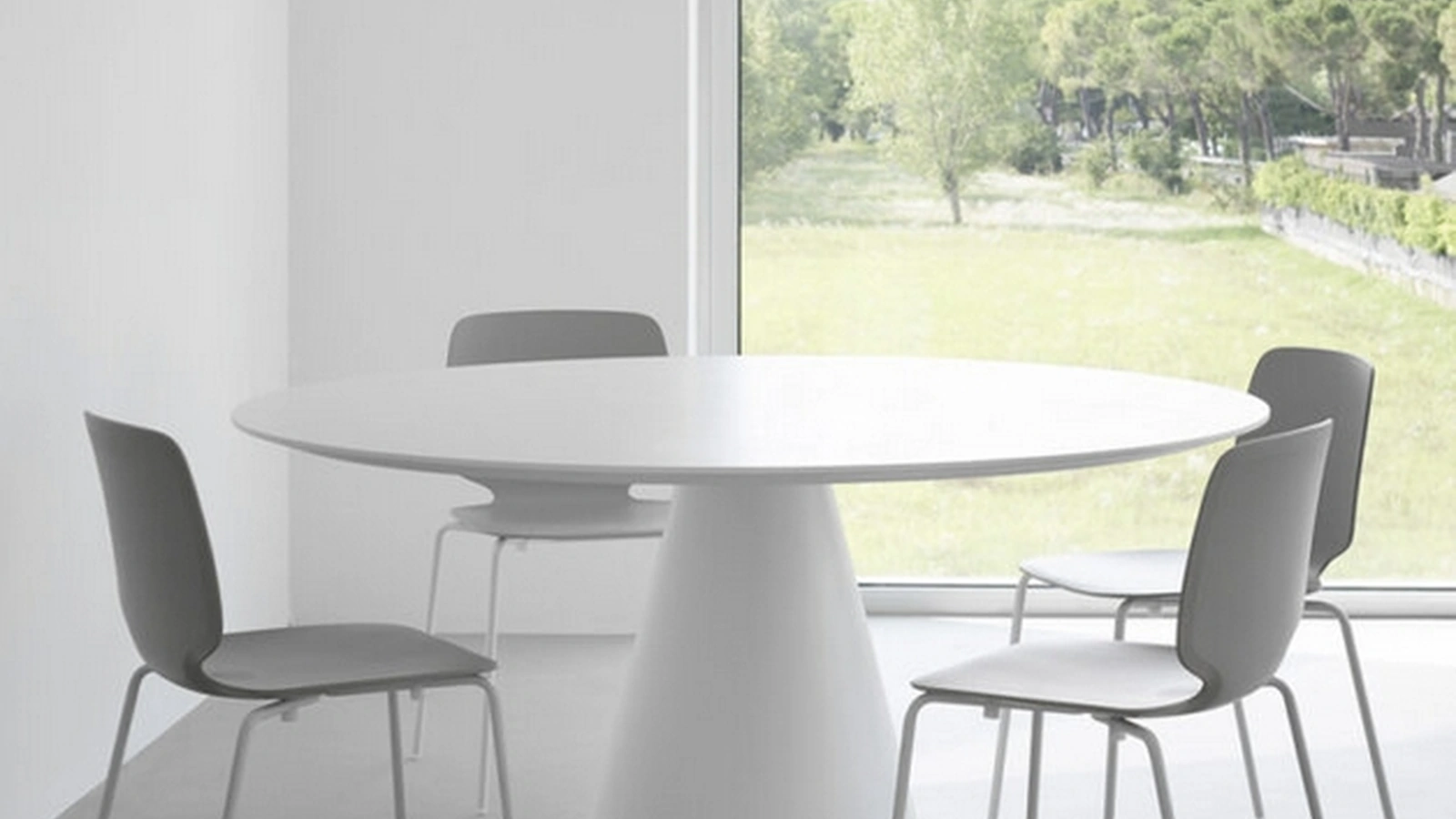 Sedia Babila MT in polipropilene con gambe in metallo di Sedie Brianza