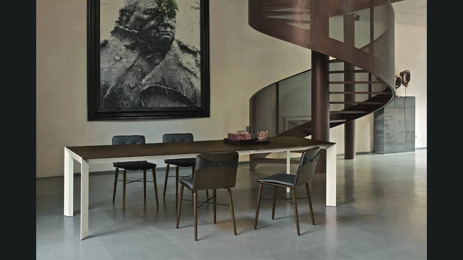 Sedia Kate con monoscocca in legno con o senza cuscino trapuntato e gambe in legno massello di Bontempi