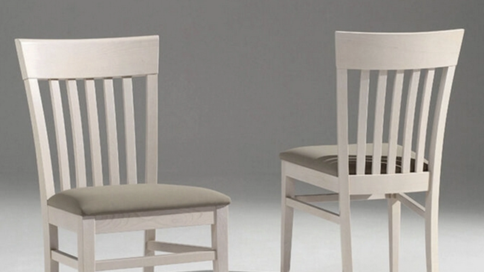 Sedia Cinzia in legno con seduta in tessuto imbottito di Sedie Brianza