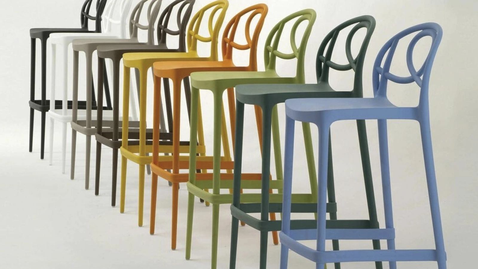 Sgabello Elite SG in polipropilene vari colori di Sedie Brianza