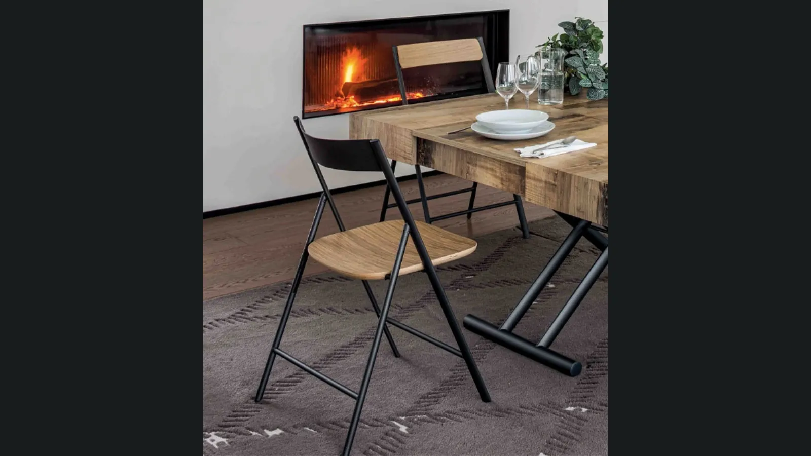 Sedia pieghevole Jolie in metallo con seduta in legno di Altacom