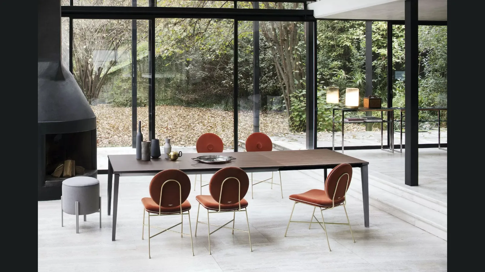 Sedia con o senza braccioli Penelope in tessuto imbottito e struttura in acciaio di Bontempi