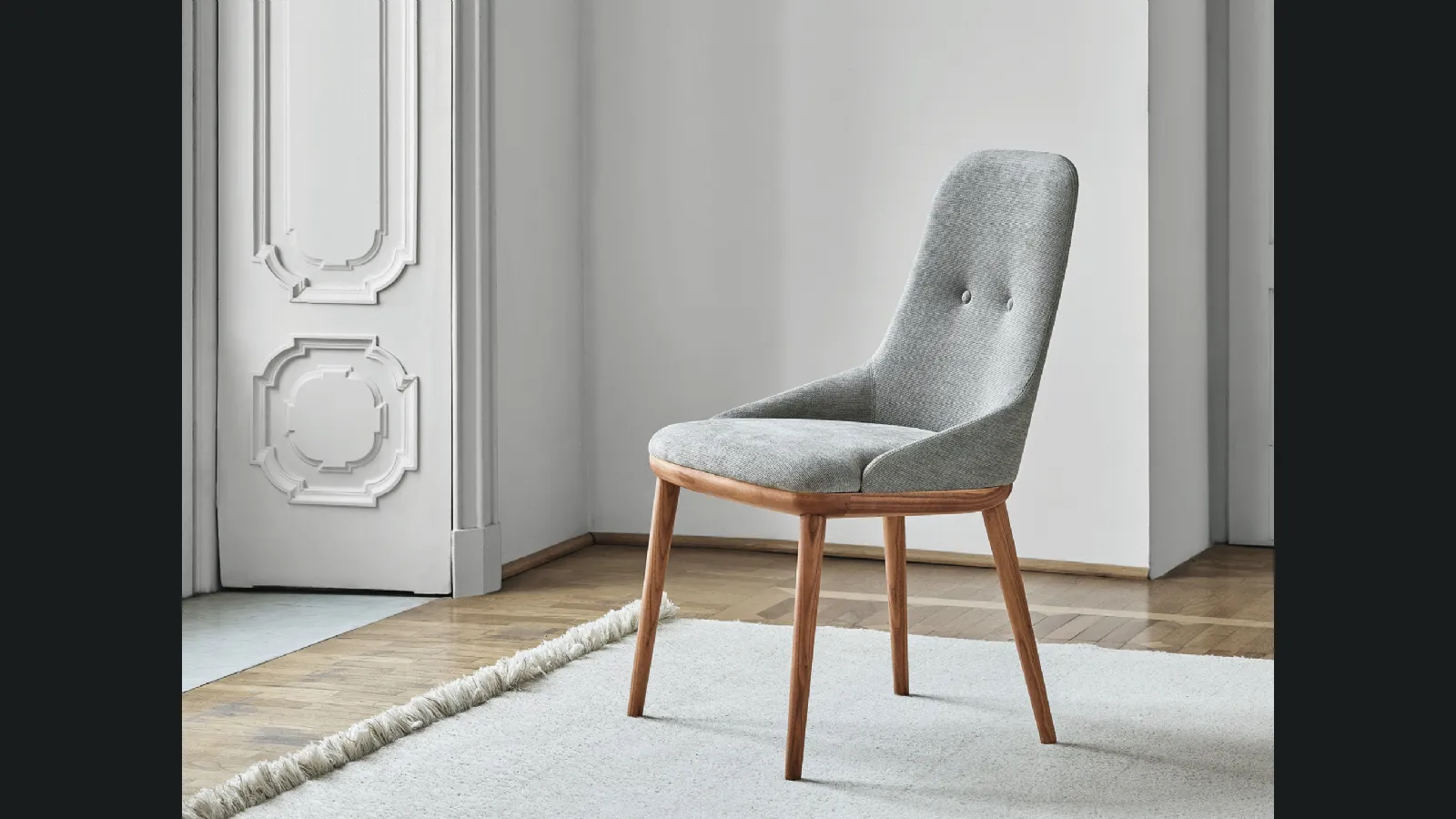 Sedia in tessuto Connie di Porada