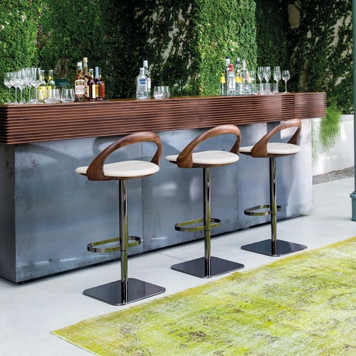 Sgabello di design Ester di Porada