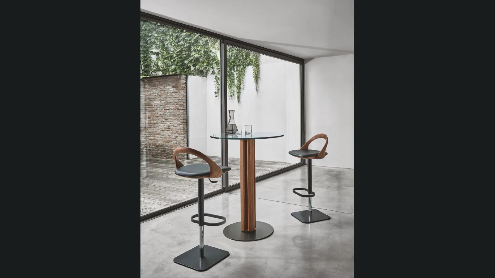 Sgabello di design Ester di Porada