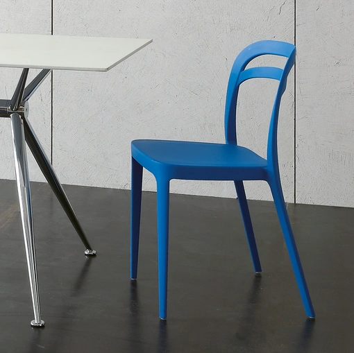 Sedia impilabile in polipropilene di Ponti Terenghi