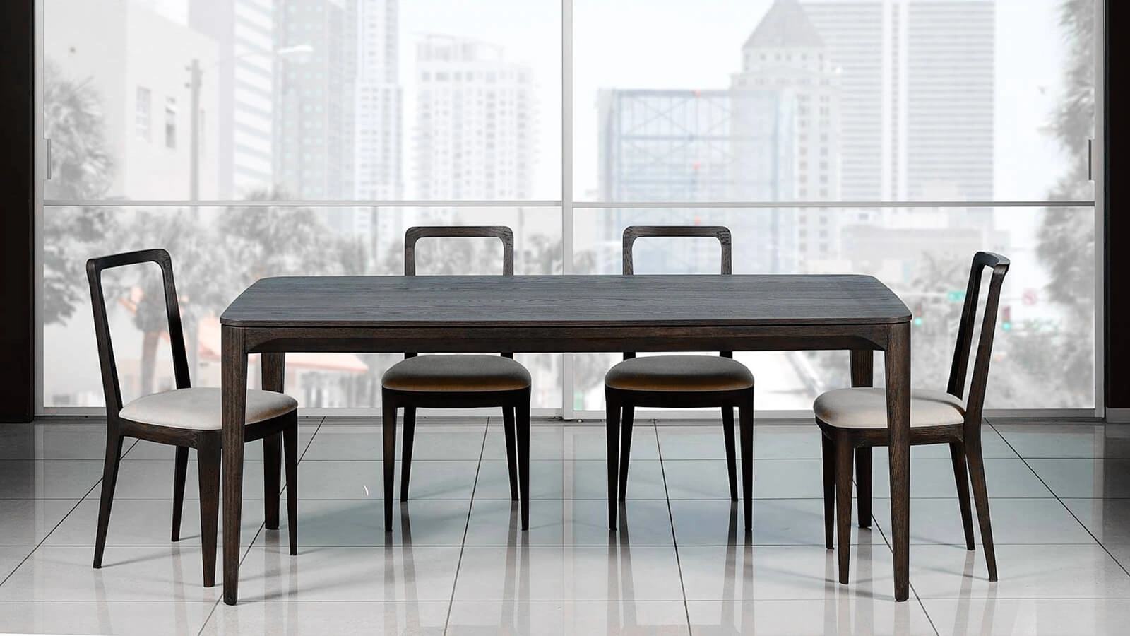 Sedia Venaria in legno con seduta imbottita di Fratelli Elli