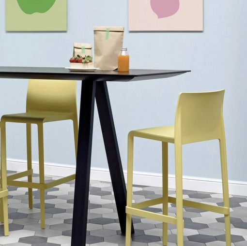 Sgabello Volt SG in polipropilene di Sedie Brianza