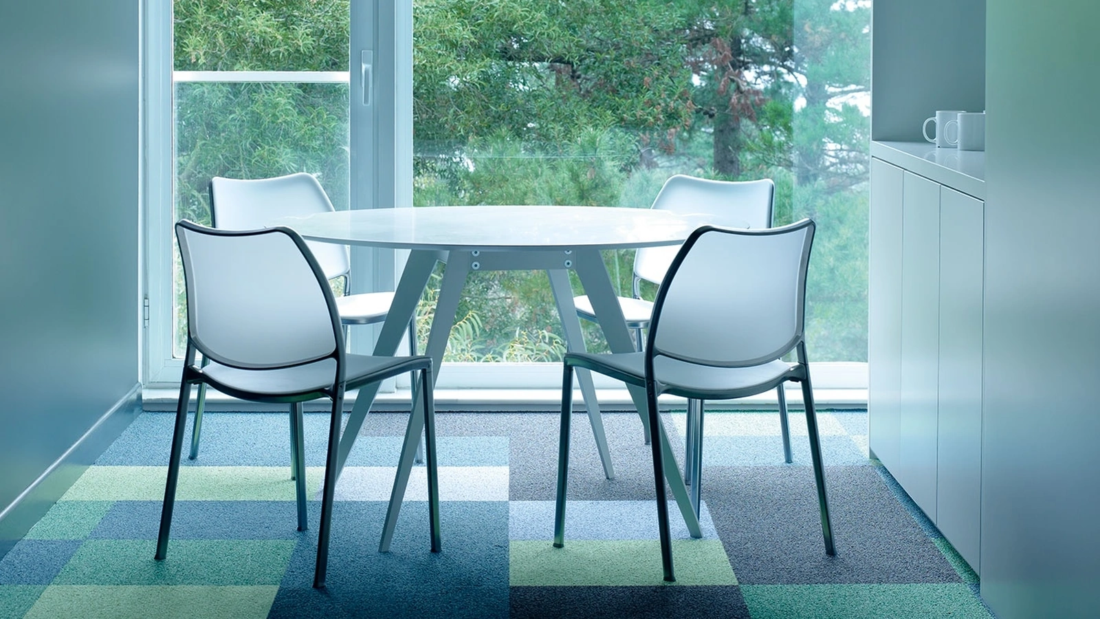 Tavolo rotondo Aise Metal Legs di Treku