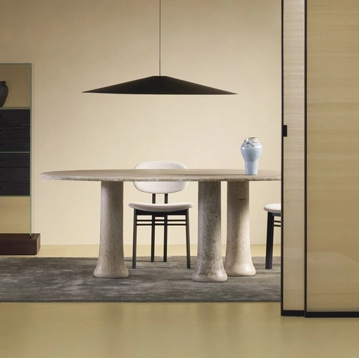 Tavolo Babar in vetro riciclato e graniglia di Glas Italia