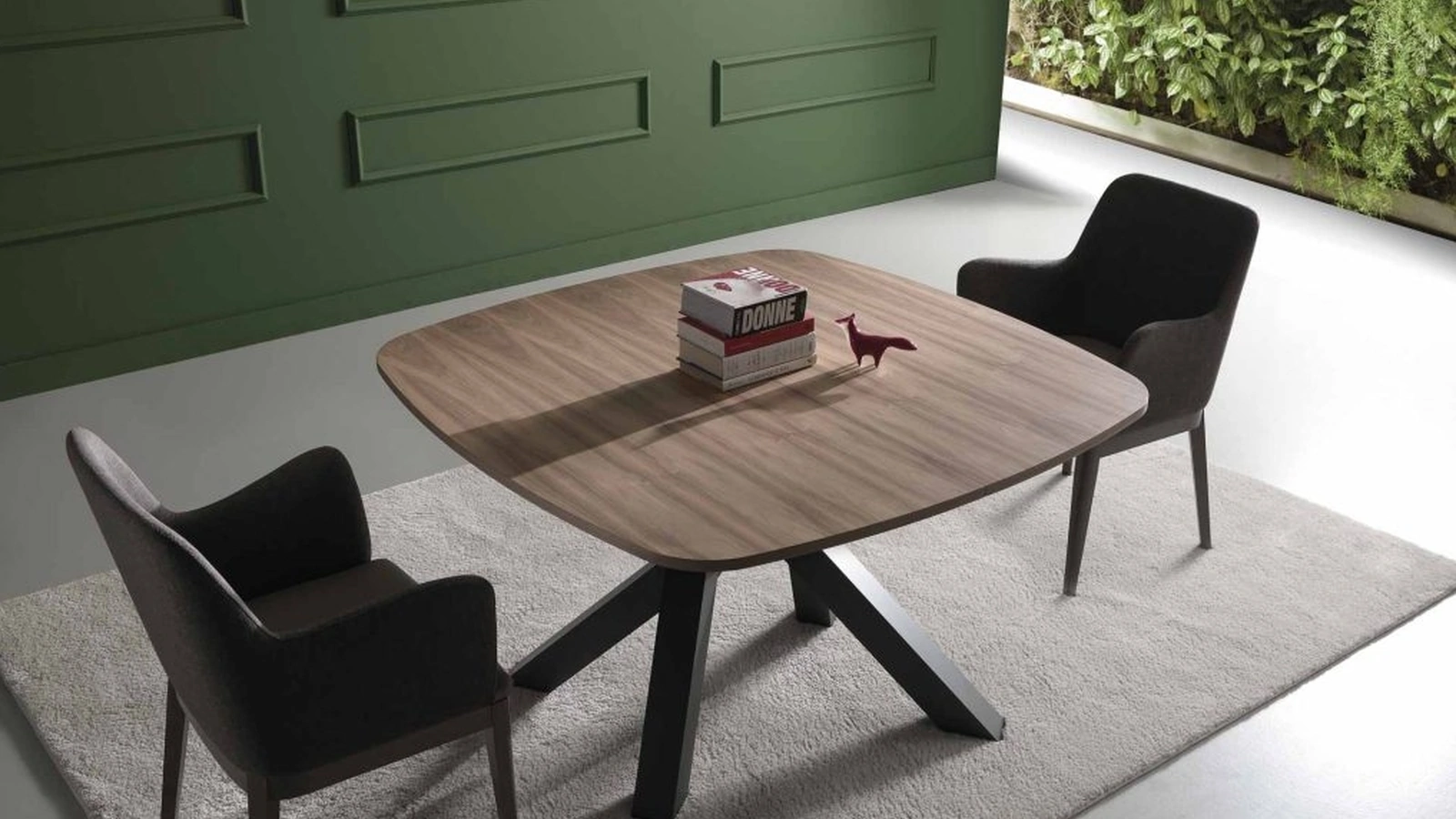 Tavolo quadrato allungabile Cross in impiallacciato Noce Canaletto Naturale con base in alluminio di Sedie Brianza