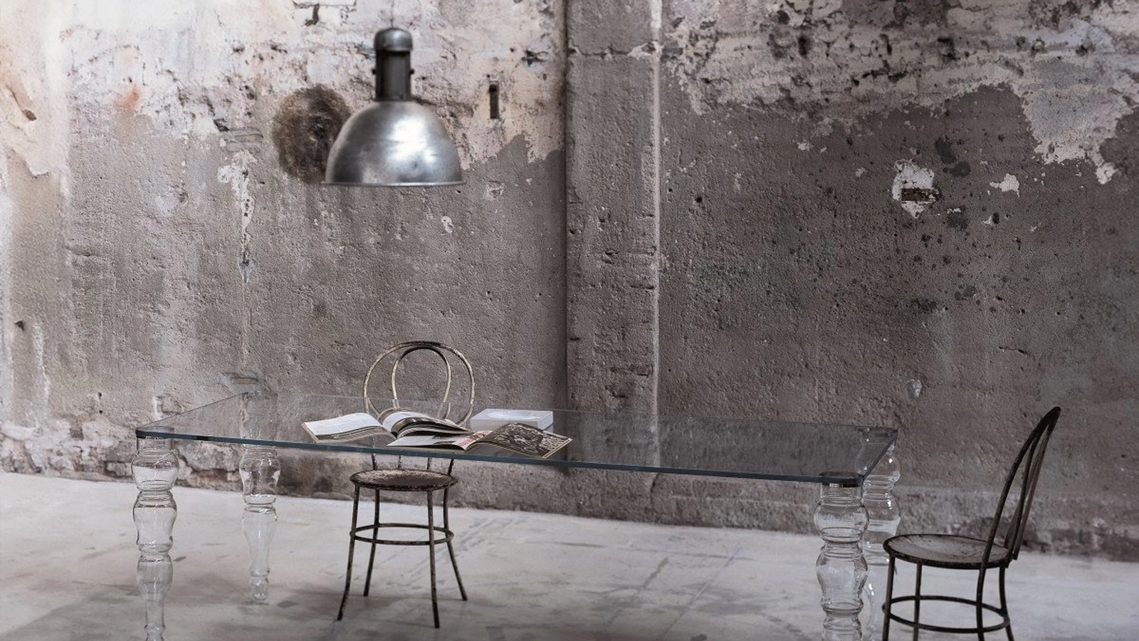 Tavolo Post Modern di Glas Italia