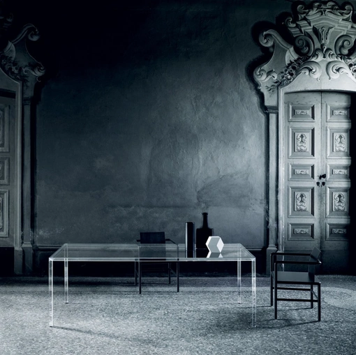 Tavolo Luminous Rettangolare in cristallo trasparente extralight di Glas Italia