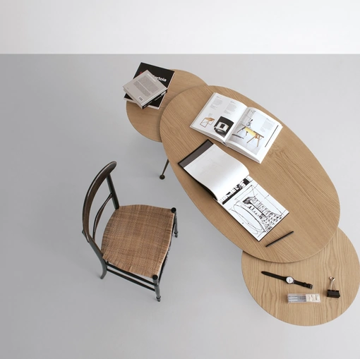 Tavolo allungabile con top in HPL rovere e telaio in acciaio nero Mr Hyde configurazione 28 di Extendo