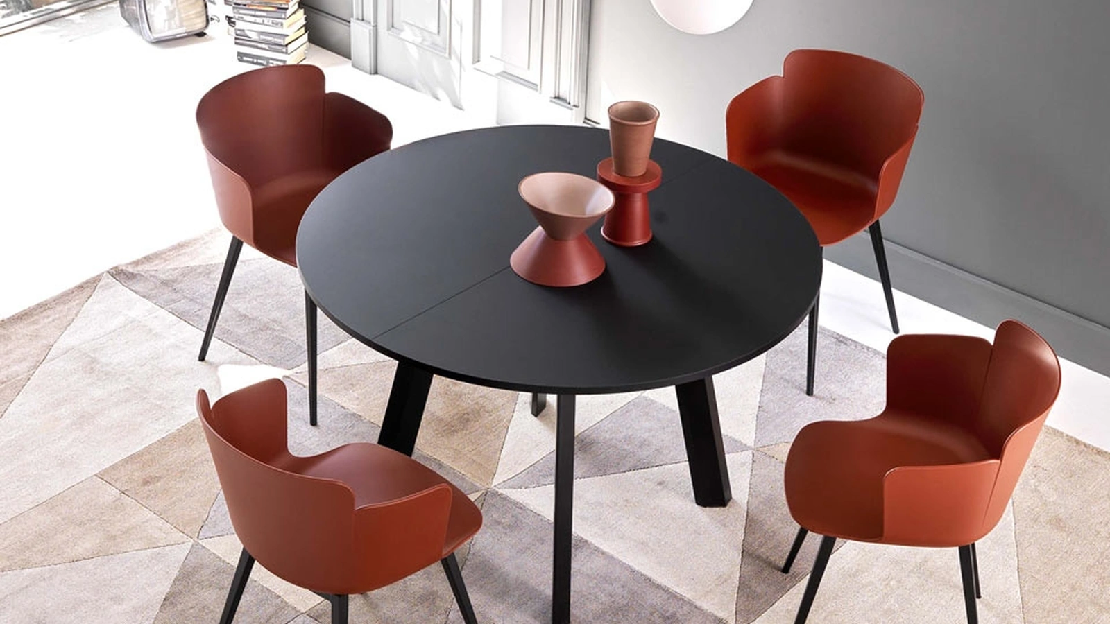 Tavolo rotondo Petalo Round in laminato Fenix Nero di Sedie Brianza