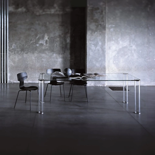 Tavolo Pipeline in cristallo trasparente extrachiaro di Glas Italia