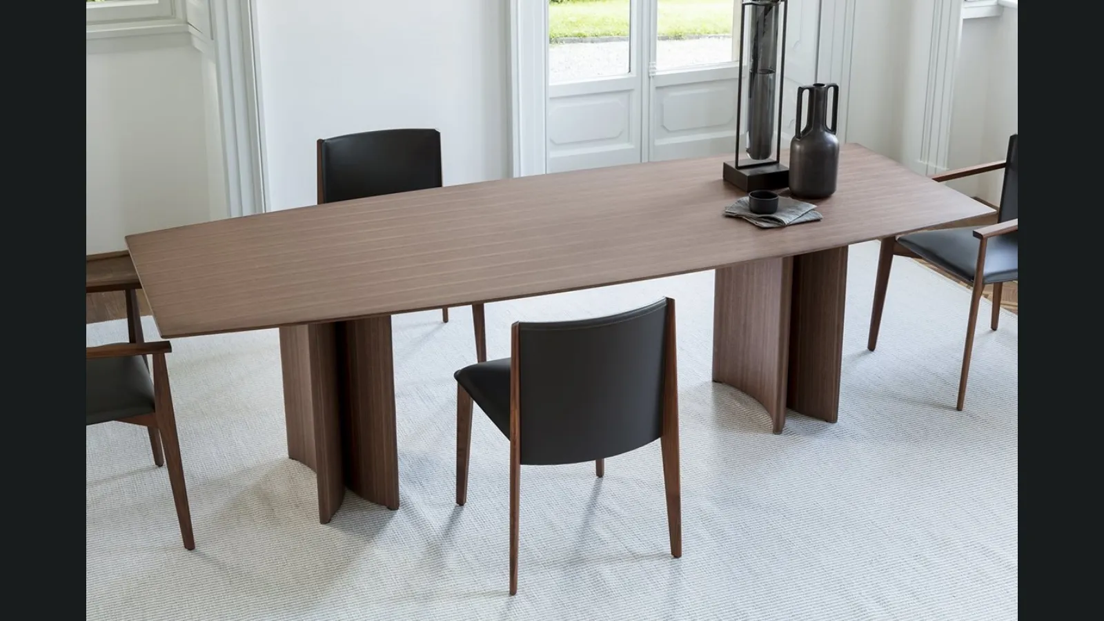 Tavolo in noce Alan di Porada