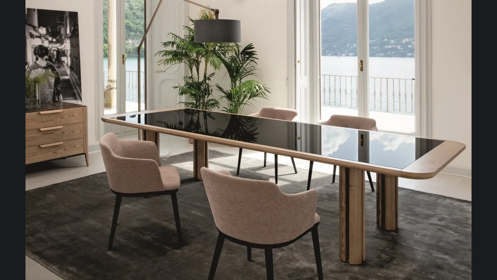 Tavolo Quadrifoglio in legno con top in cristallo retrolaccato Porada