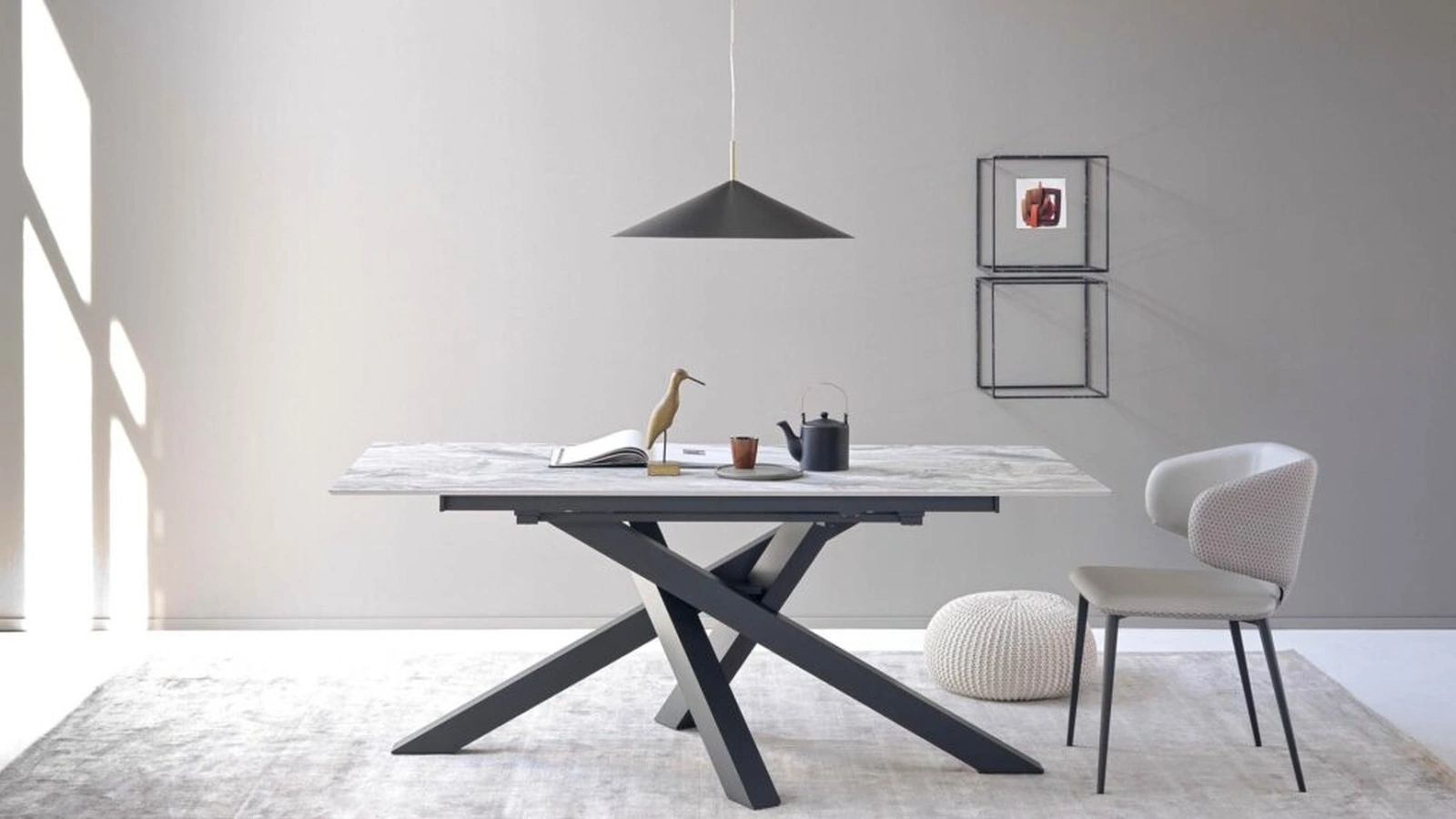 Tavolo allungabile Duepuntozero A in HPL finitura Palladio con base in alluminio di Sedie Brianza