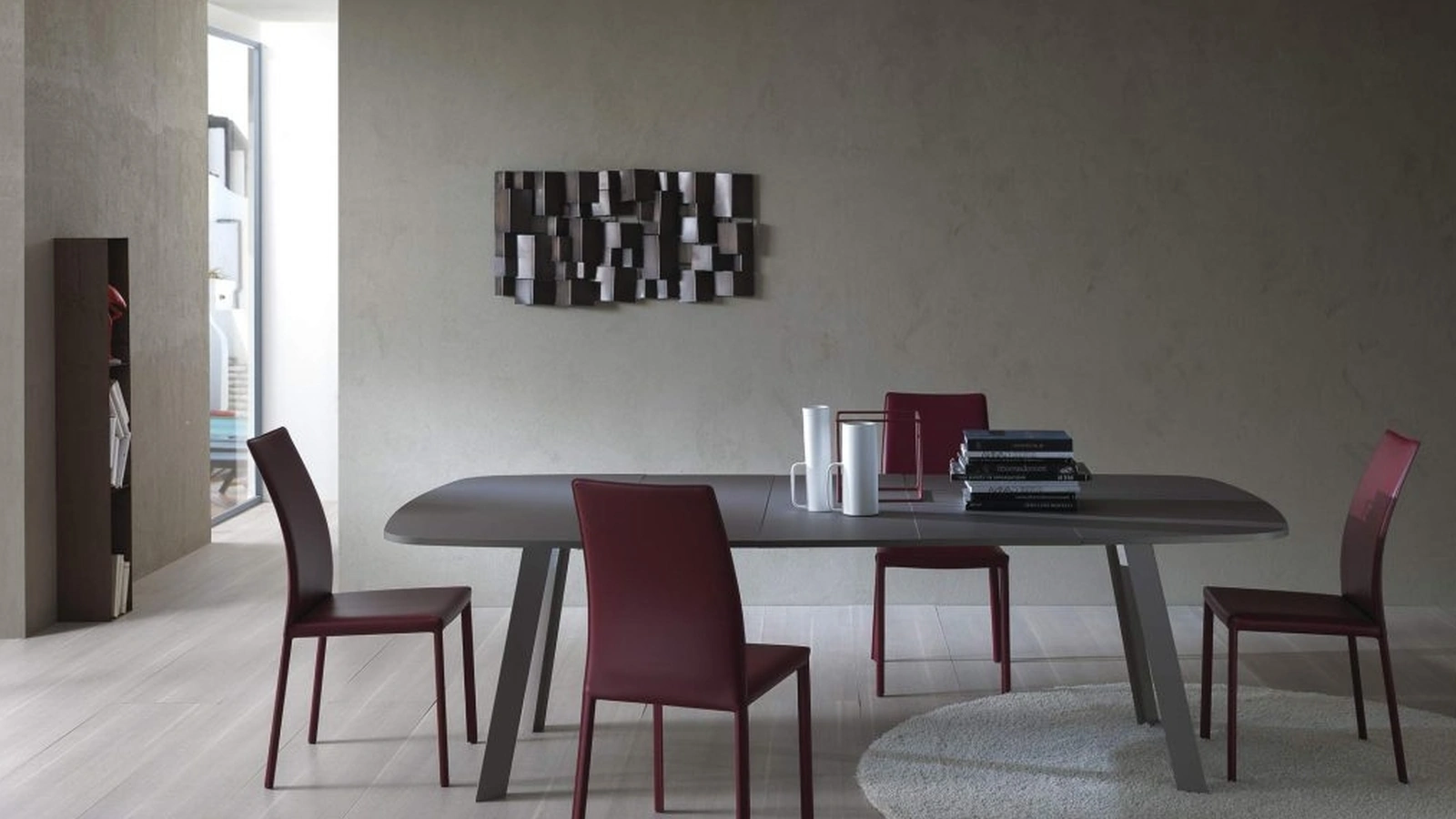 Tavolo allungabile Upper Round con top in laminato Fenix e base in alluminio di Sedie Brianza