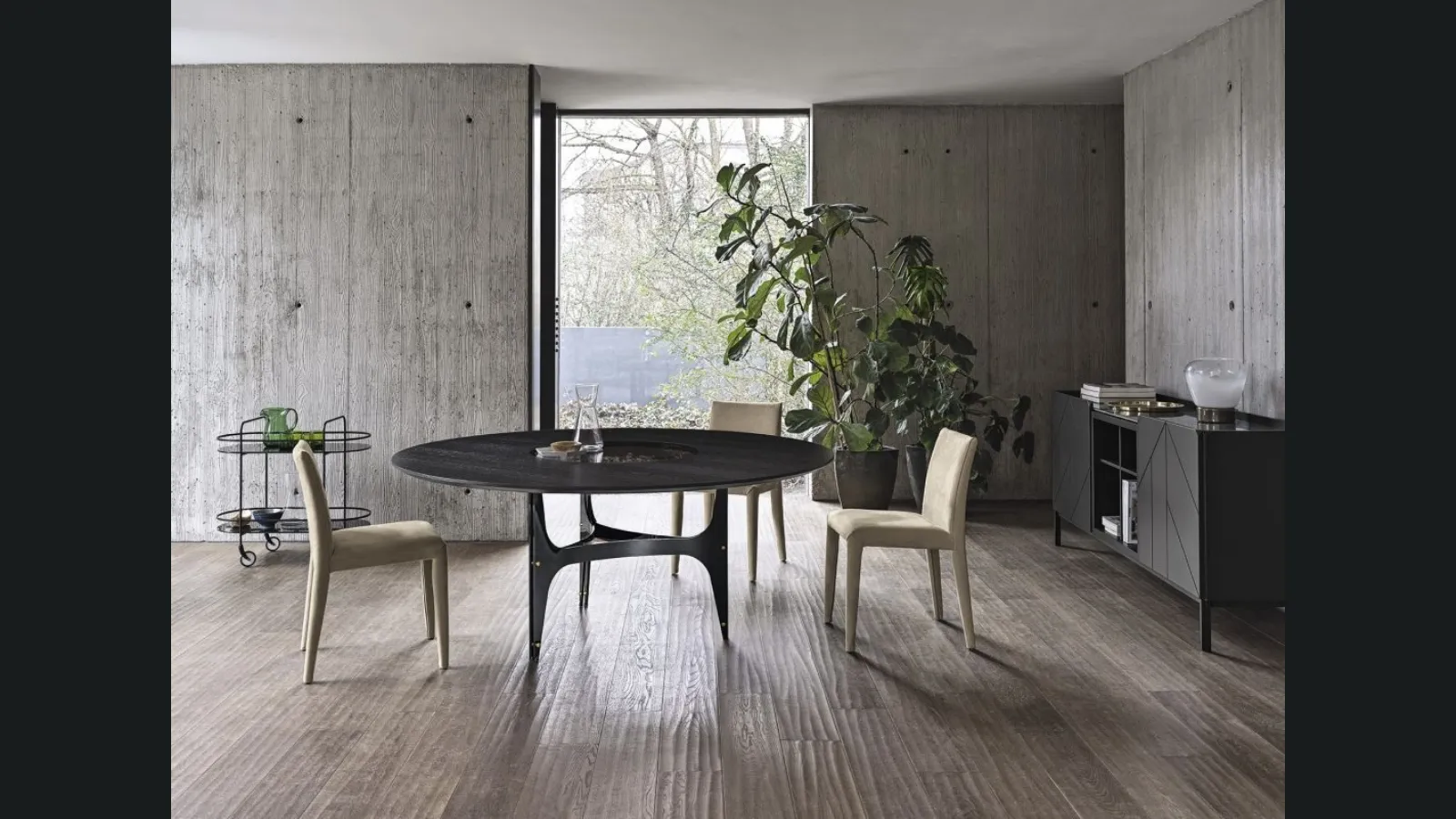 Tavolo Universe Rotondo con top in Rovere Carbone impiallacciato di Bontempi