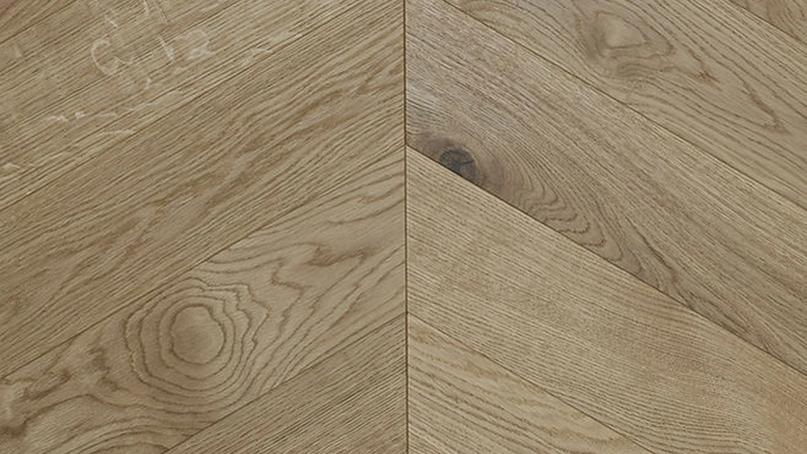 Parquet Floor City Line Natural Large Chevron in essenza rovere di Giacobazzi