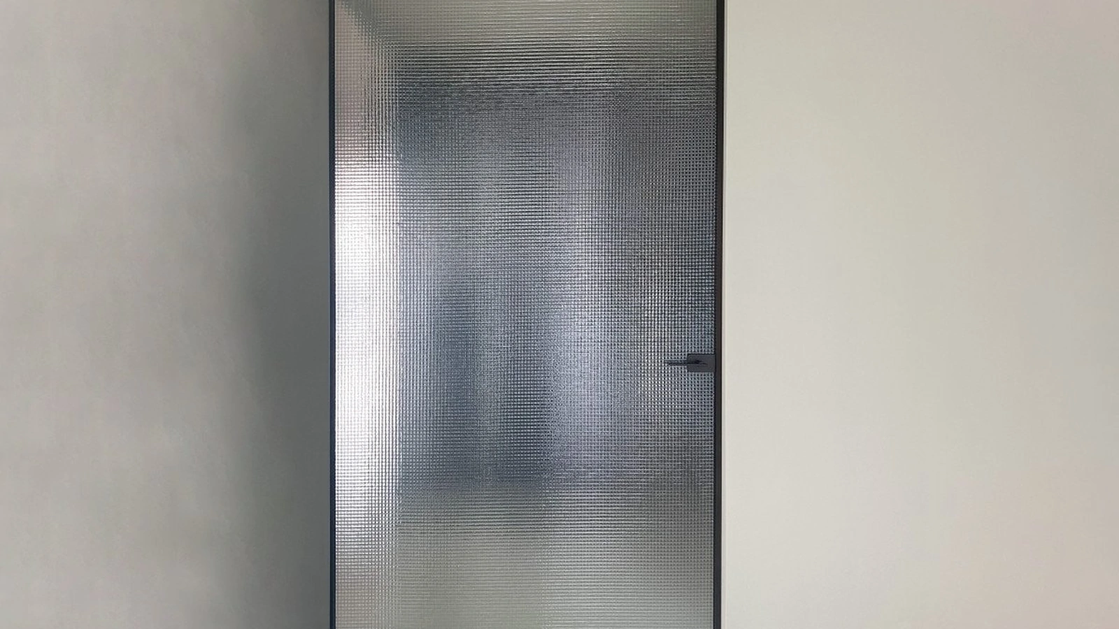 Porta per interni Sherazade Pivot Plain di Glas Italia