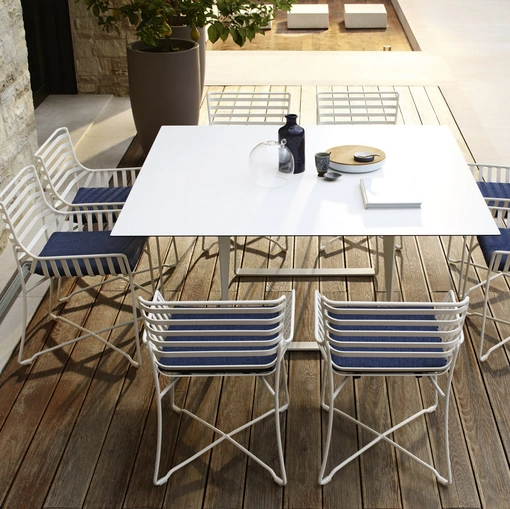 Tavolo e sedie Hamptons Graphics in metallo verniciato a polveri di Roberti