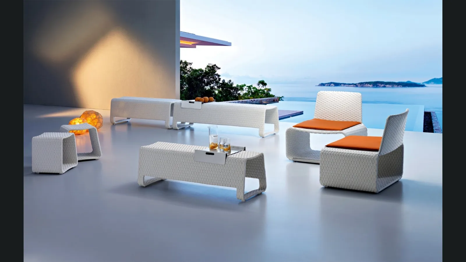 Poltroncine e tavolini Hamptons di Roberti