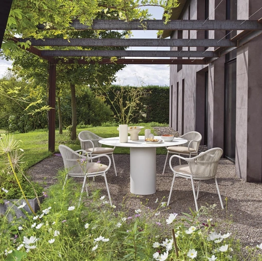 Sedia in corda e Tavolo con top in HPL Queen Goa di Roberti